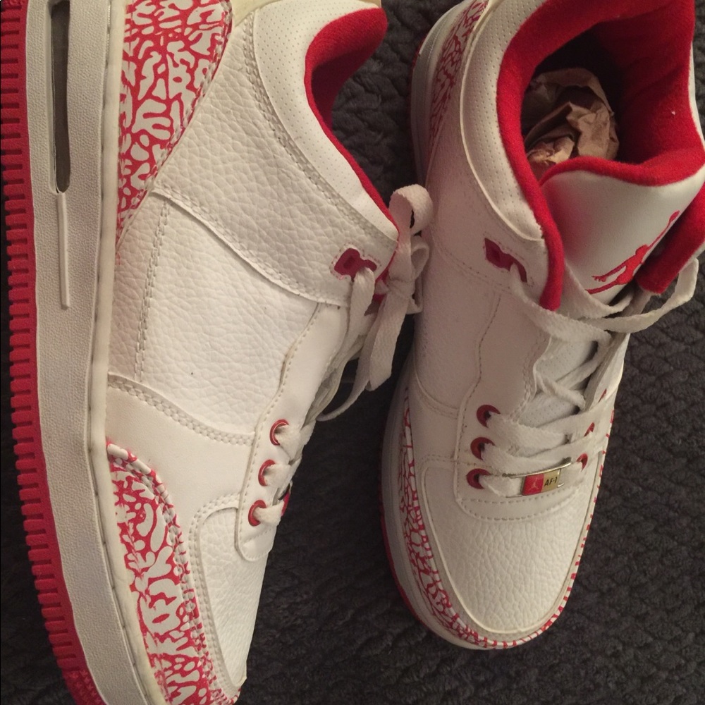 (SOLD)🌺Men’s sneaker size 8